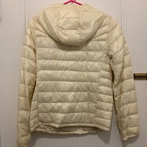Uniqlo Women’s light weight down jacket